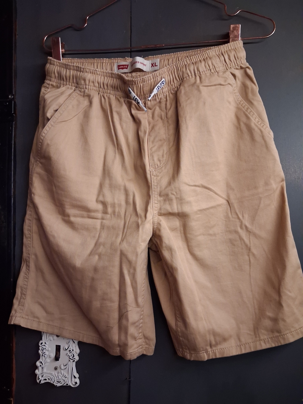 Levi's Men's Khaki Elastic-Waist Flat Front Shorts